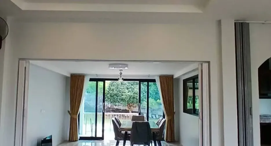 For rent 3 bedrooms villa in Mueang Krabi, Krabi