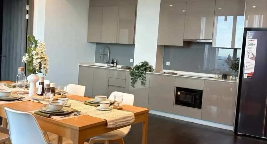 For rent 4 bedrooms condo in Bang Na, Bangkok