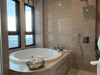 For rent 4 bedrooms condo in Bang Na, Bangkok