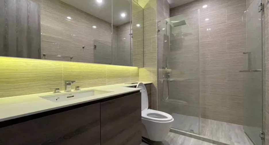For rent 4 bedrooms condo in Bang Na, Bangkok