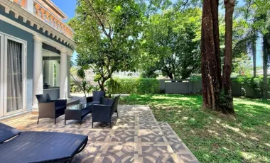 For rent 5 bedrooms house in Phra Khanong, Bangkok
