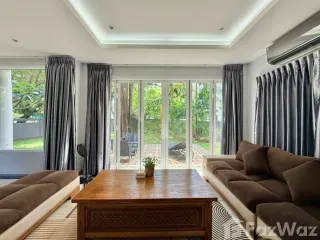 For rent 5 bedrooms house in Phra Khanong, Bangkok