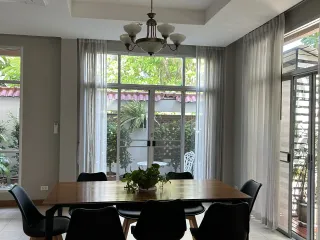 For rent 3 bedrooms townhouse in Khlong Toei, Bangkok