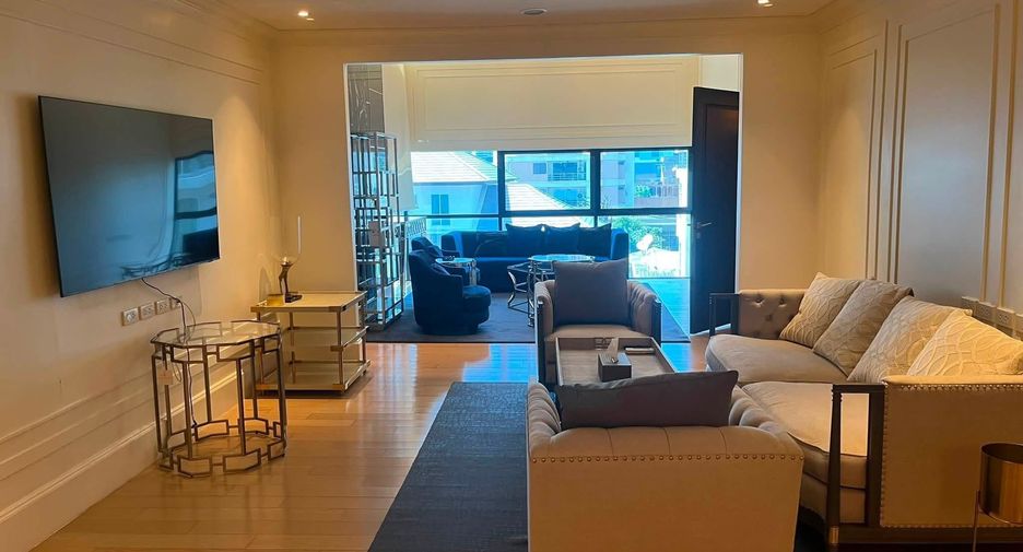 For rent 3 ベッドルーム townhouse in Watthana, Bangkok