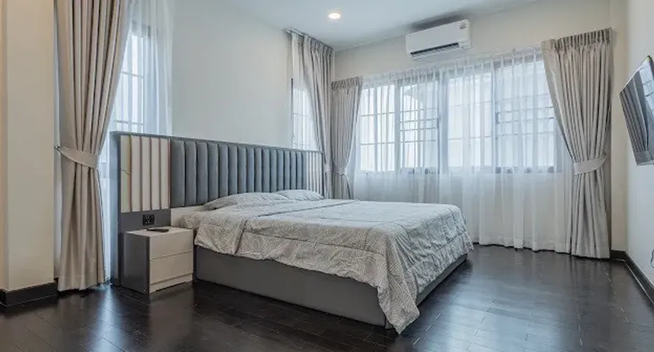 À louer 4 chambres maison à Bang Khen, Bangkok