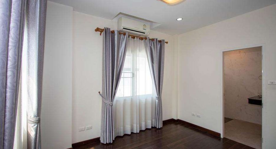 Casa en alquiler de 3 habitaciones en San Kamphaeng, Chiang Mai