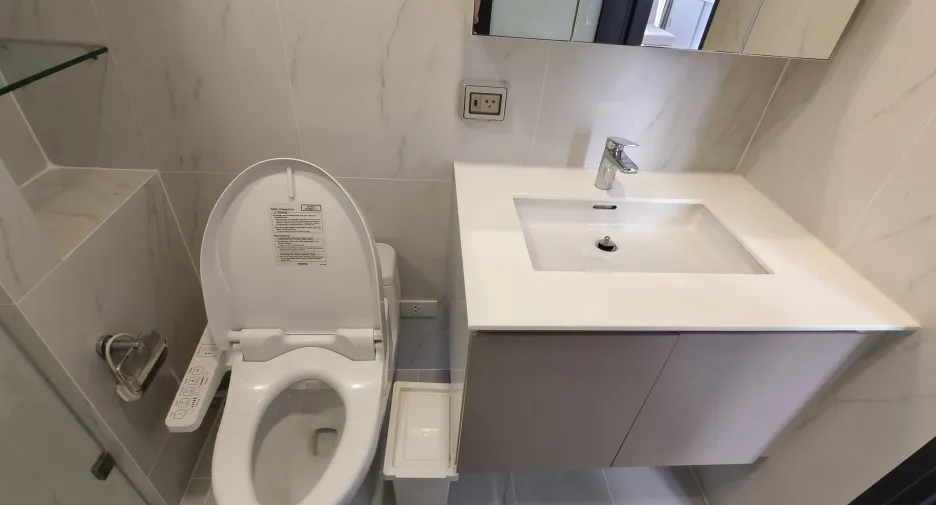For rent 1 bed condo in Ratchathewi, Bangkok