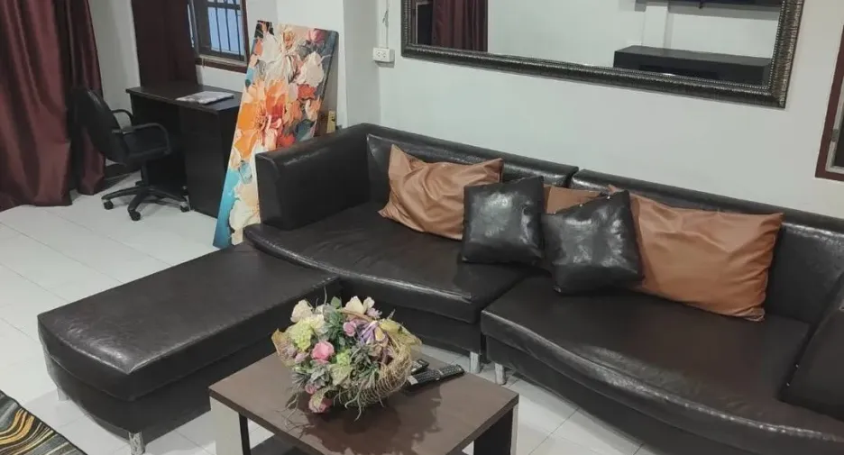 Casa en alquiler de 2 habitaciones en Chatuchak, Bangkok