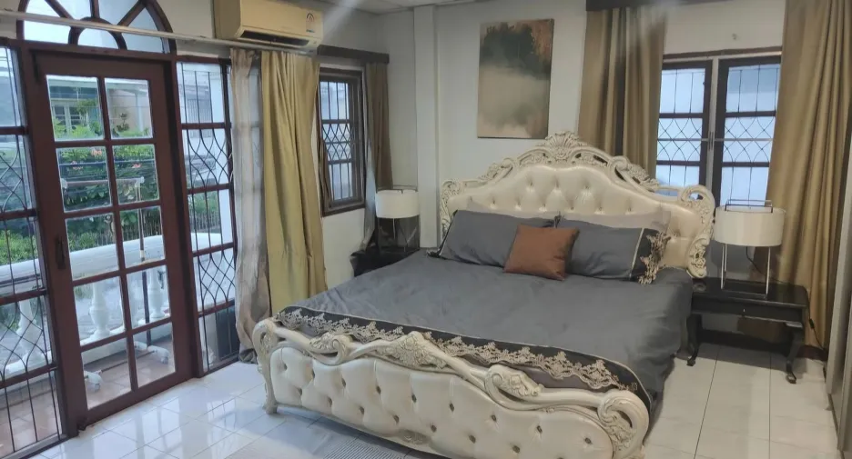 Casa en alquiler de 2 habitaciones en Chatuchak, Bangkok