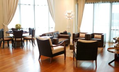 For rent 3 bedrooms condo in Khlong Toei, Bangkok