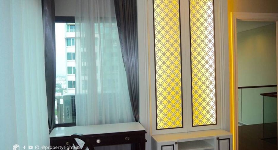 For rent 3 bedrooms condo in Khlong Toei, Bangkok
