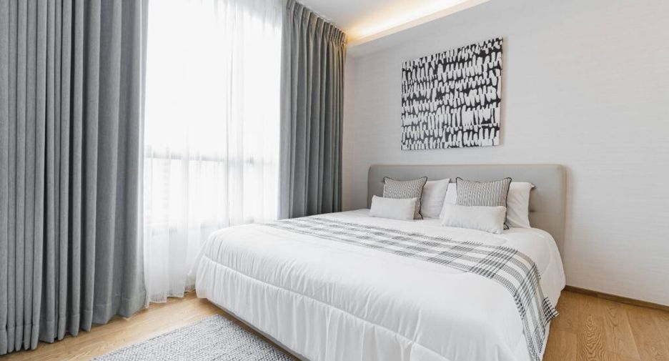 For rent 2 bedrooms condo in Watthana, Bangkok