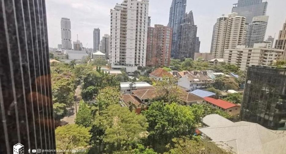 For rent 2 bedrooms condo in Watthana, Bangkok