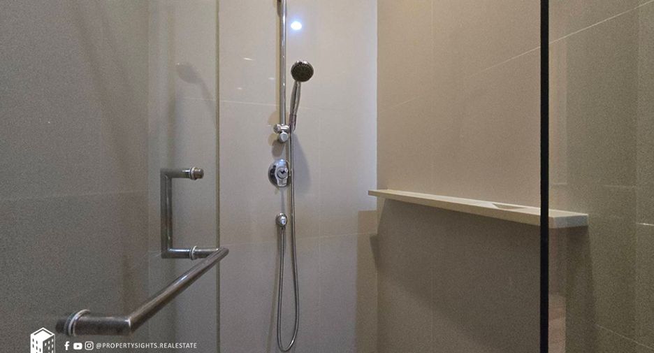 Condo en alquiler de 2 habitaciones en Khlong Toei, Bangkok
