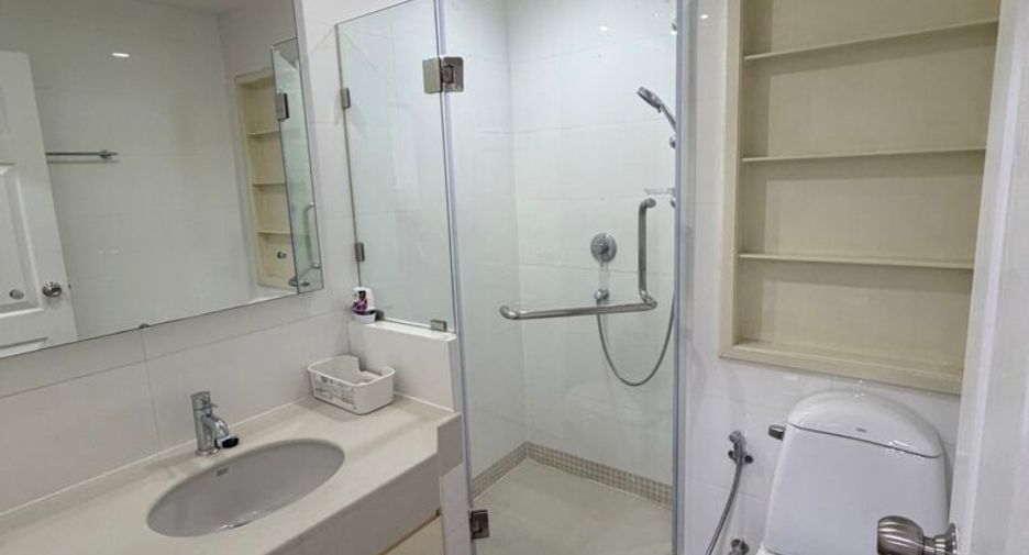 Wohnung zur Miete mit 2 Zimmer in Khlong Toei, Bangkok