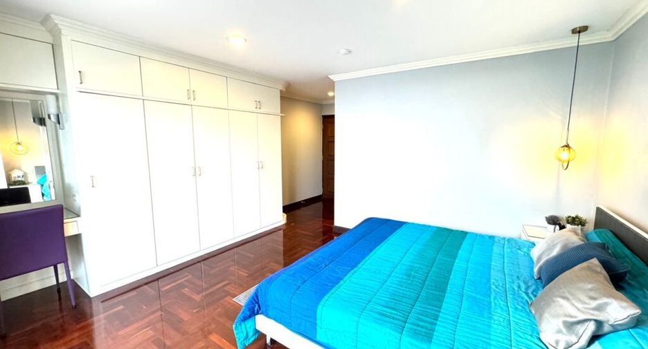 Wohnung zur Miete mit 3 Zimmer in Watthana, Bangkok