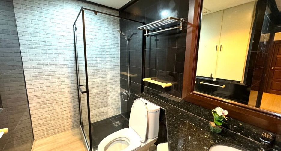 Wohnung zur Miete mit 3 Zimmer in Watthana, Bangkok