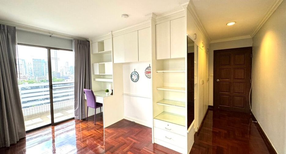Wohnung zur Miete mit 3 Zimmer in Watthana, Bangkok