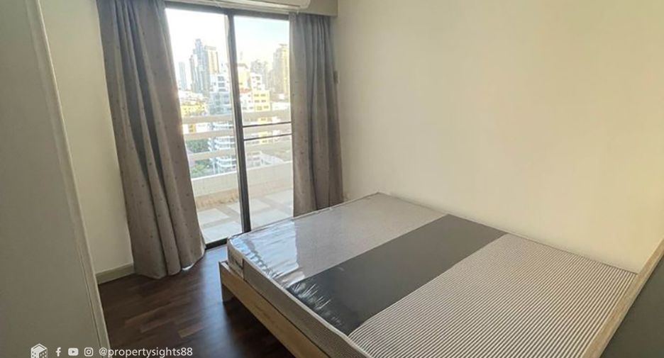 Wohnung zur Miete mit 3 Zimmer in Watthana, Bangkok