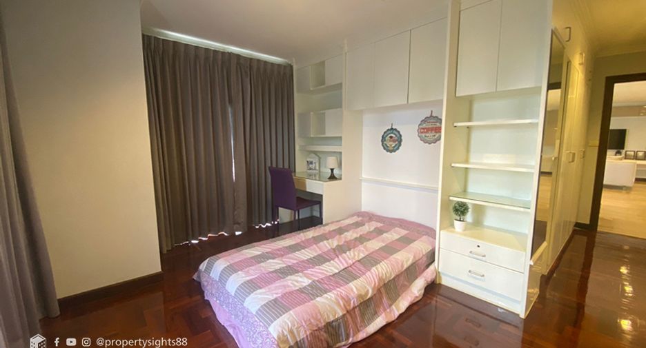 Wohnung zur Miete mit 3 Zimmer in Watthana, Bangkok
