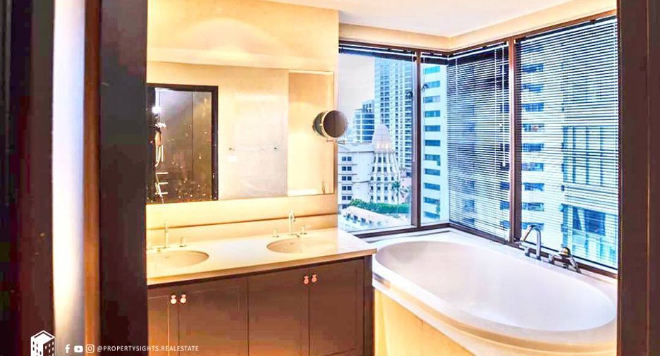 Wohnung zur Miete mit 3 Zimmer in Khlong Toei, Bangkok