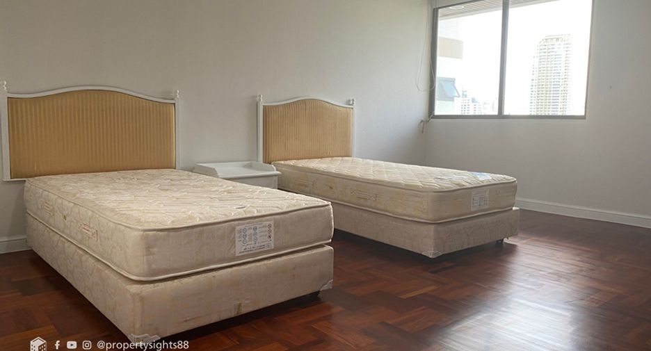 For rent 3 ベッドルーム condo in Watthana, Bangkok