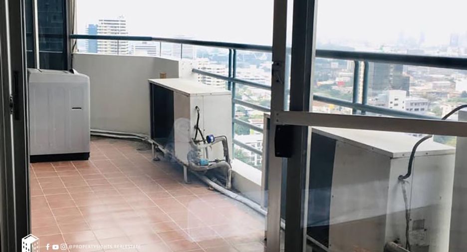 Wohnung zur Miete mit 3 Zimmer in Khlong Toei, Bangkok