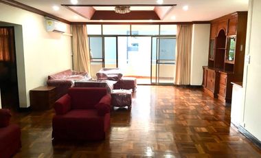 ให้เช่า 3 ห้องนอน คอนโด ใน วัฒนา, กรุงเทพฯ