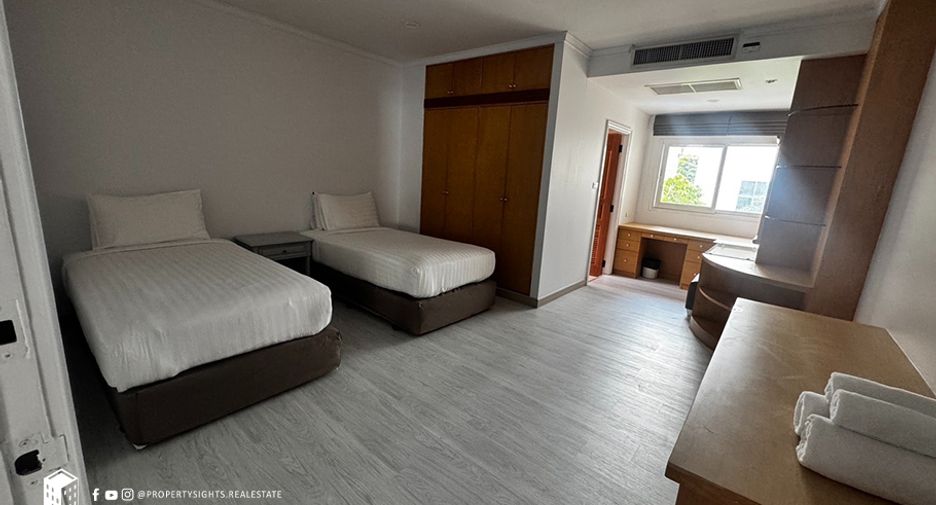 Condo en alquiler de 3 habitaciones en Watthana, Bangkok