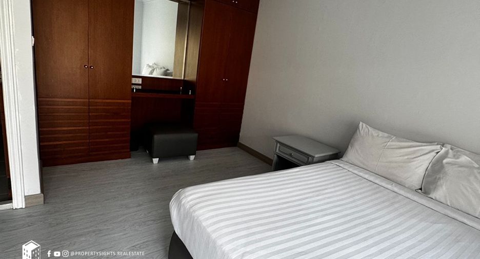 Condo en alquiler de 3 habitaciones en Watthana, Bangkok