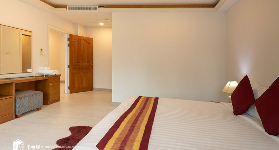 Condo en alquiler de 3 habitaciones en Watthana, Bangkok