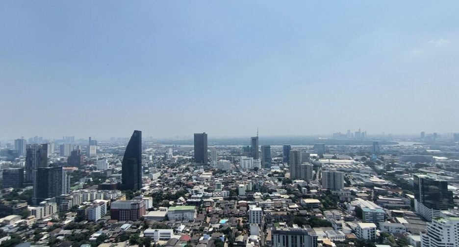 For rent 2 bedrooms condo in Khlong Toei, Bangkok