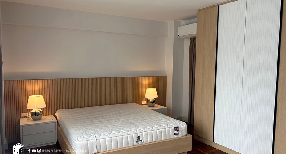 Condo en alquiler de 3 habitaciones en Khlong Toei, Bangkok