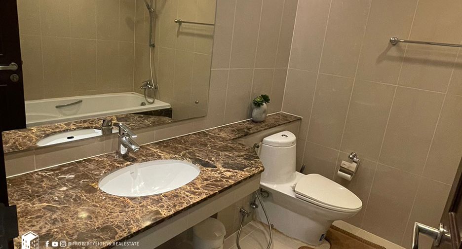 For rent 2 bedrooms condo in Watthana, Bangkok