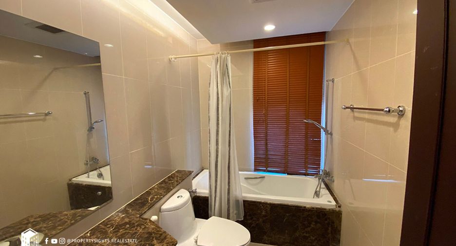 For rent 2 bedrooms condo in Watthana, Bangkok