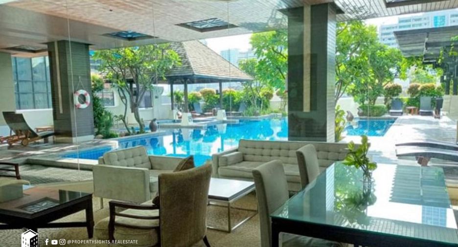 For rent 2 bedrooms condo in Watthana, Bangkok