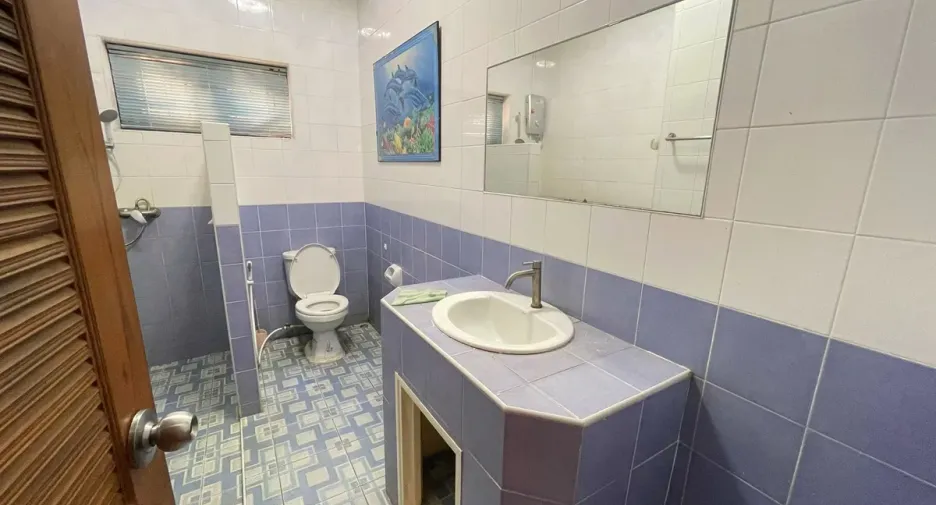 For rent and for sale 4 bedrooms villa in Bang Lamung, Chonburi