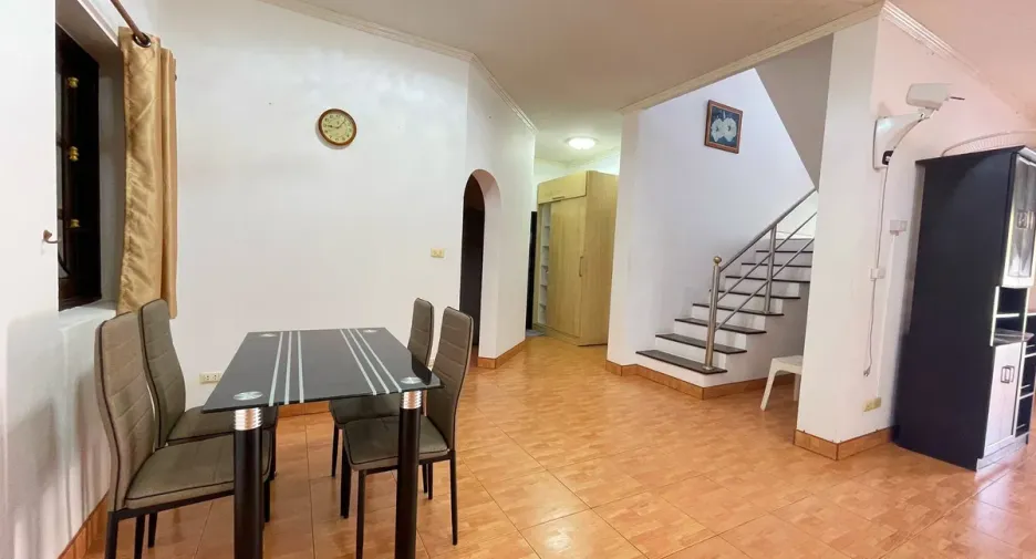 For rent and for sale 4 bedrooms villa in Bang Lamung, Chonburi