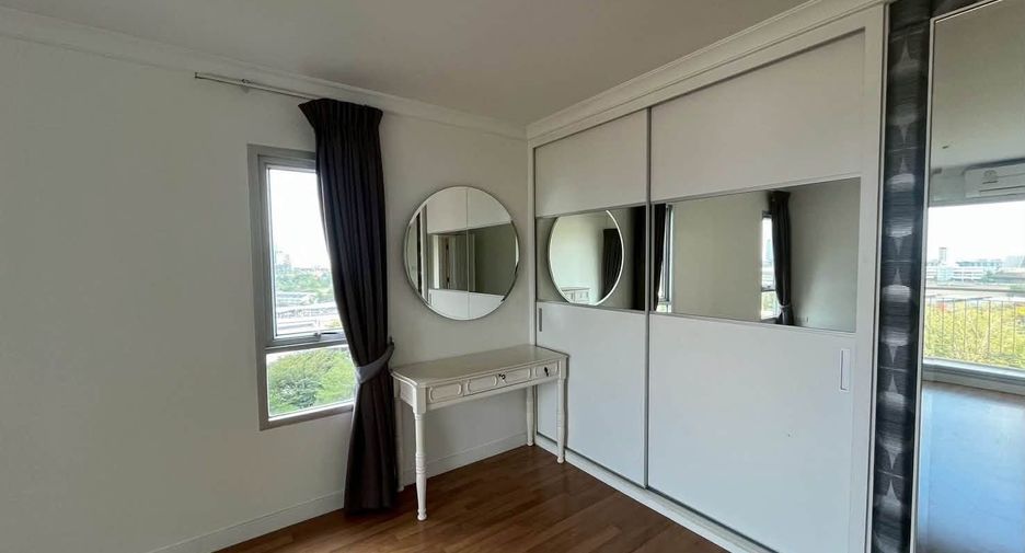 À vendre 2 chambres condo à Huai Khwang, Bangkok