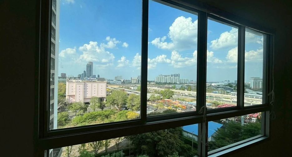 À vendre 2 chambres condo à Huai Khwang, Bangkok