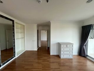Продажа 2 спальни кондо в Хуаи Кхщанг, Бангкок
