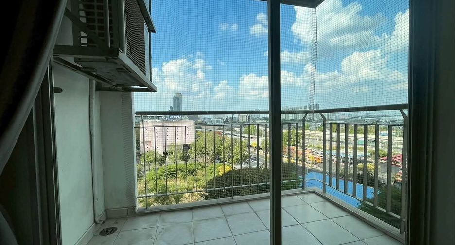 À vendre 2 chambres condo à Huai Khwang, Bangkok