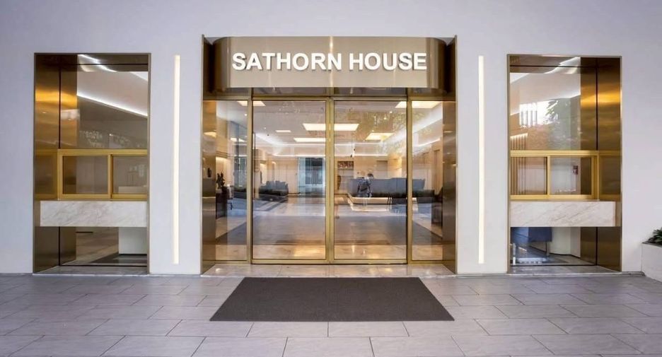 For rent 2 bedrooms condo in Sathon, Bangkok