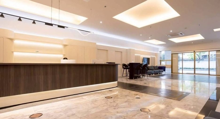 For rent 2 bedrooms condo in Sathon, Bangkok