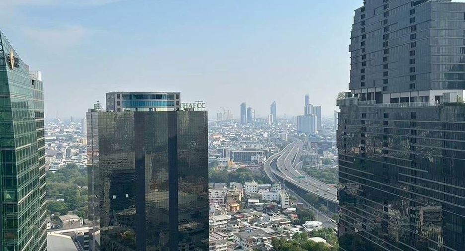 For rent 2 bedrooms condo in Sathon, Bangkok