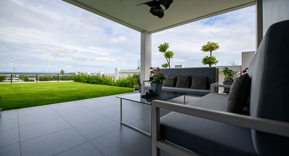 For sale 3 bedrooms house in Bang Lamung, Chonburi