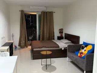 À louer studio condo à Suan Luang, Bangkok