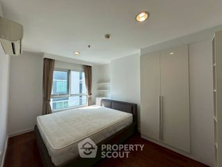 For sale 2 bedrooms condo in Huai Khwang, Bangkok