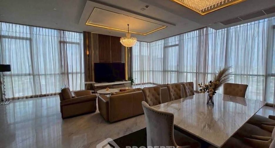 For sale 3 bedrooms condo in Watthana, Bangkok