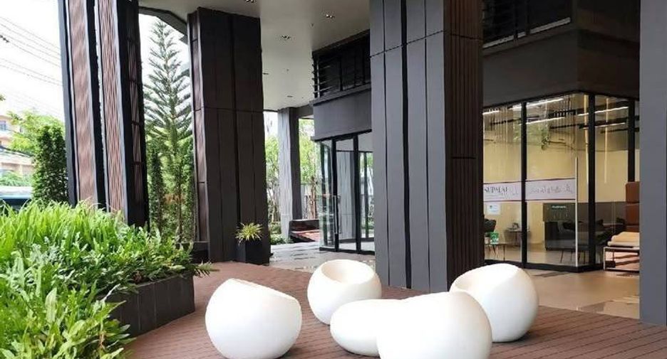 À louer et à vendre 2 chambres condo à Khlong San, Bangkok